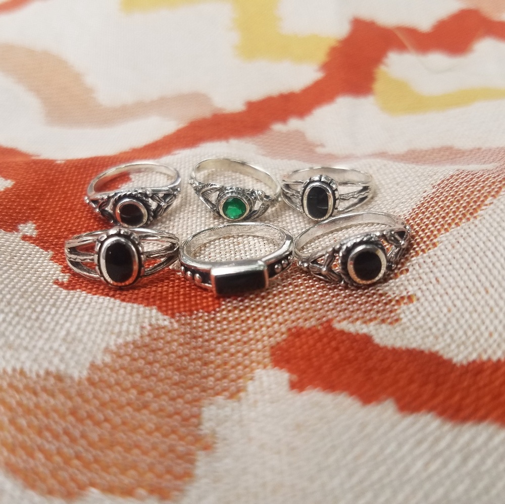 19$ EACH Size 2 Onyx Midi Rings